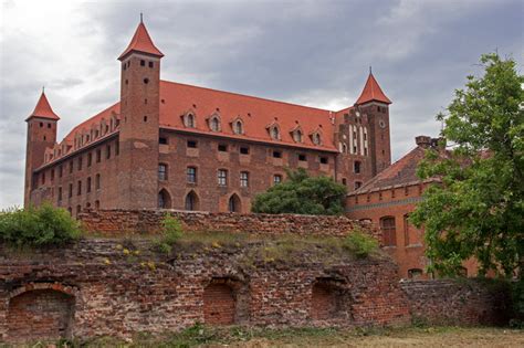 niepohamowany gniew|uncontrollably in Polish